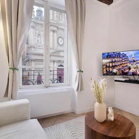 Parisian Gem With Stunning View * Parigi