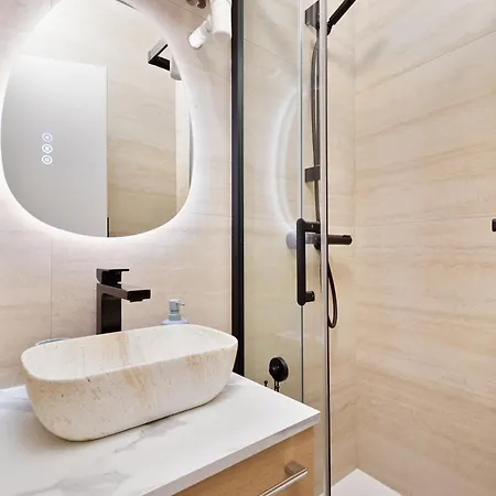 Parisian Gem With Stunning View