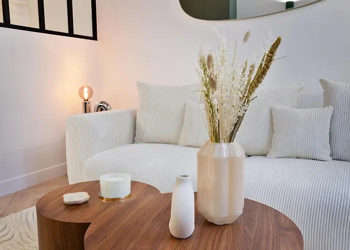 Parisian Gem With Stunning View *