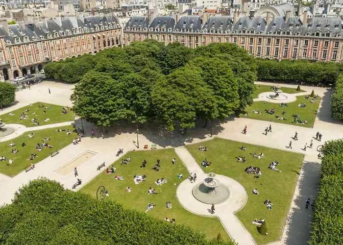 Parisian Gem With Stunning View Apartamento Paris