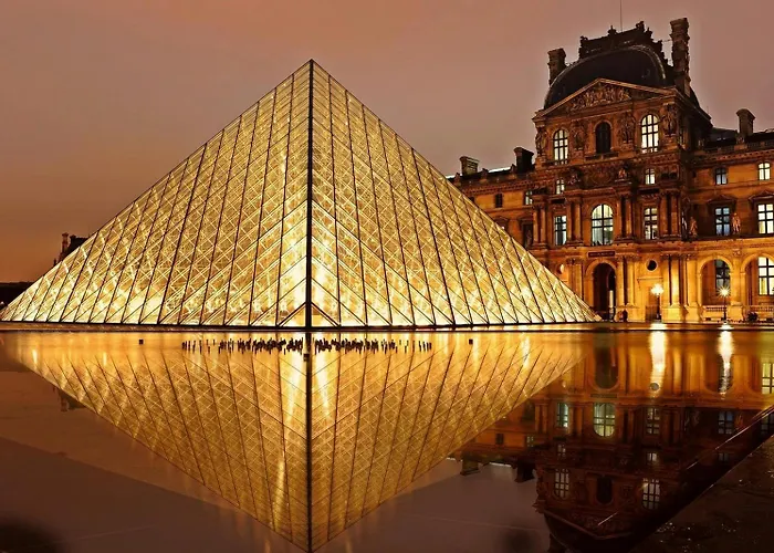 דירה Parisian Gem With Stunning View *